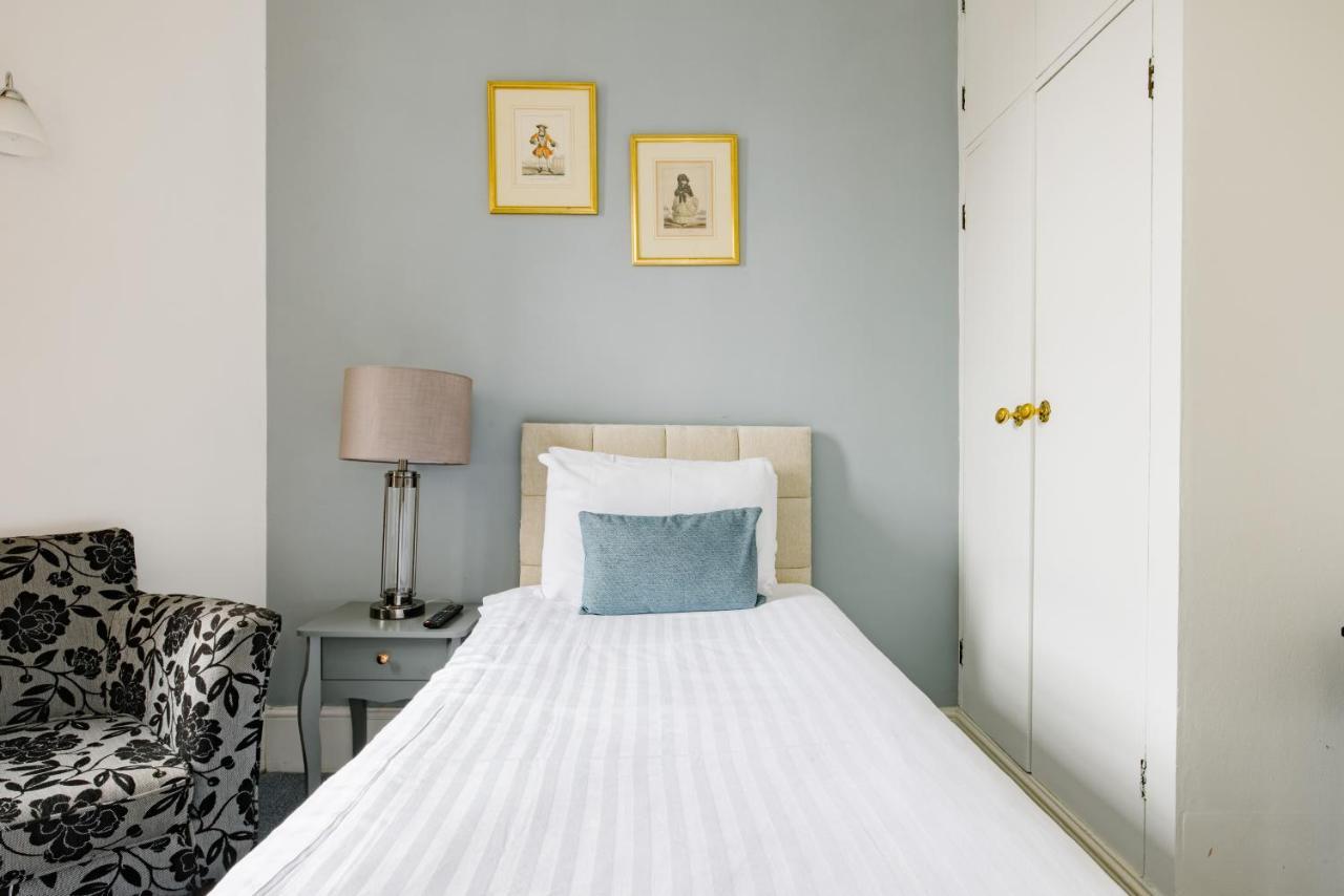 Single Room,1364161859:JPEG